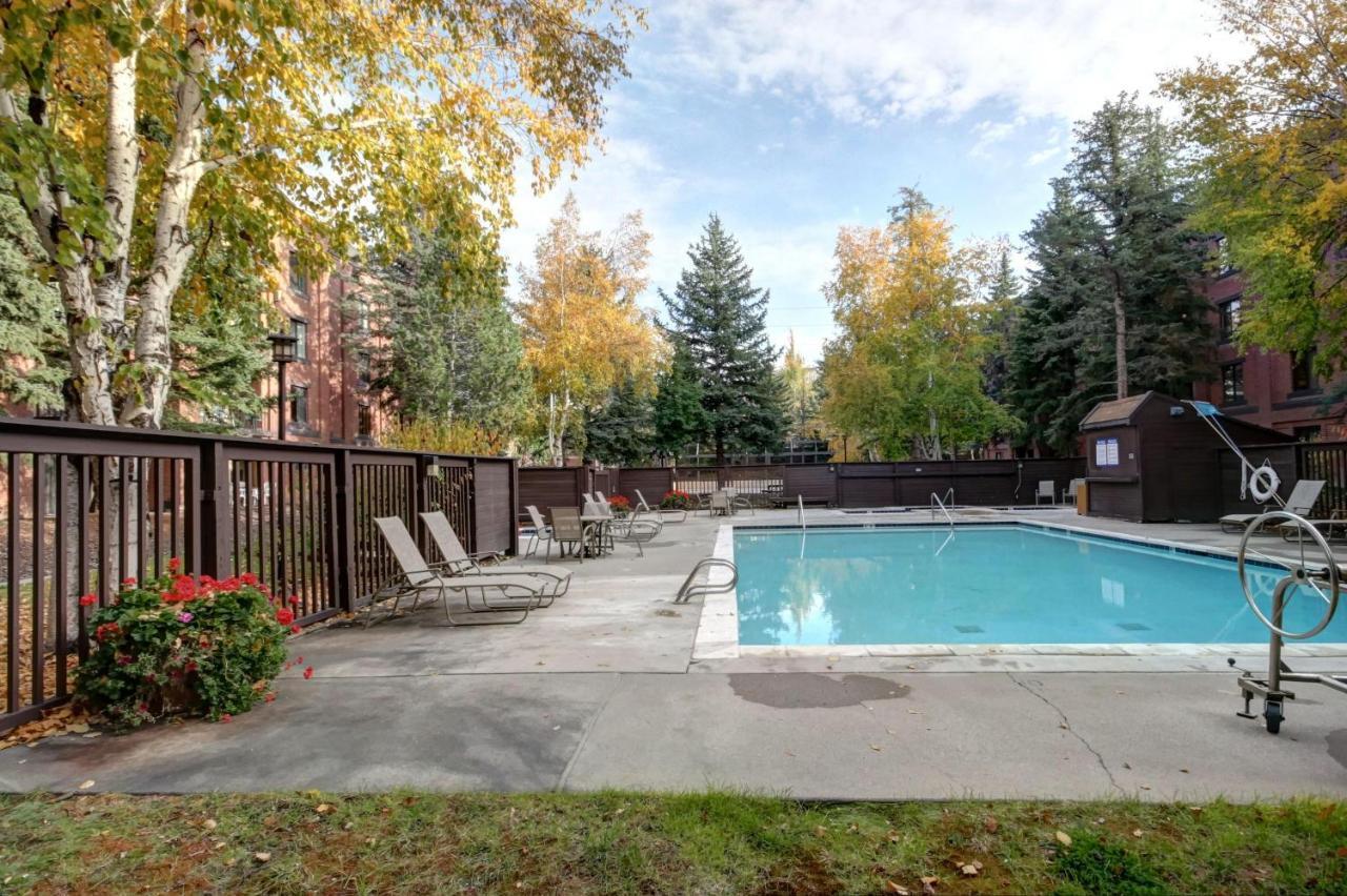 Villa Park Station By Park City Lodging Exterior foto